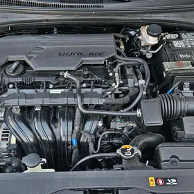 Hyundai Elantra 2021