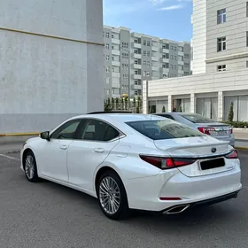 Lexus ES 350 2023