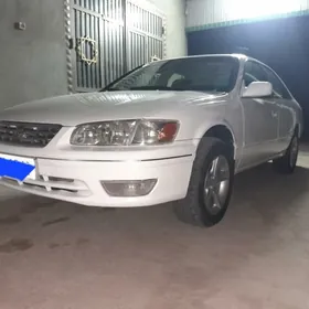 Toyota Camry 2000