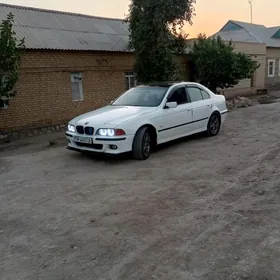 BMW E39 2000