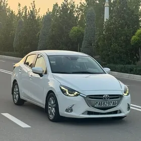 Toyota Yaris 2017