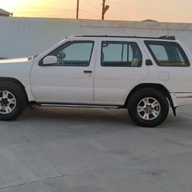 Nissan Pathfinder 1997