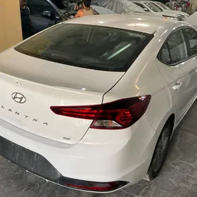 Hyundai Elantra 2020