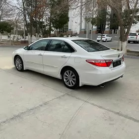 Toyota Camry 2016