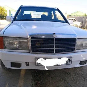 Mercedes-Benz 190E 1988