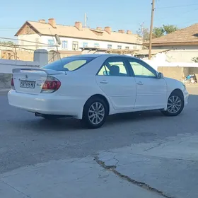 Toyota Camry 2004