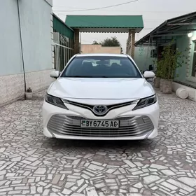 Toyota Camry 2020