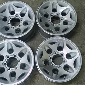pajero R16