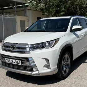 Toyota Highlander 2019