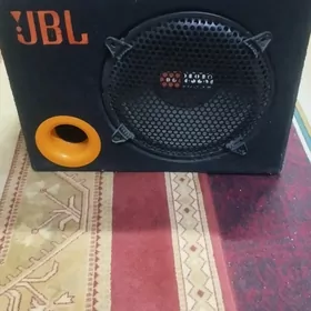 usilitel bass bocka