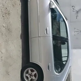 Nissan Altima 2001