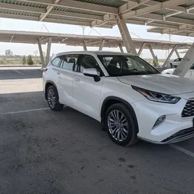 Toyota Highlander 2020