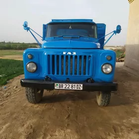 Gaz 5204 1981