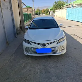 Toyota Camry 2020