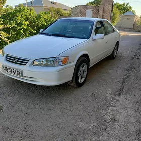 Toyota Camry 2001
