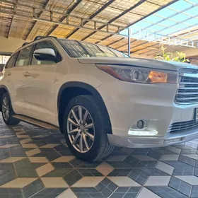 Toyota Highlander 2016