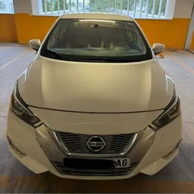 Nissan Versa 2021