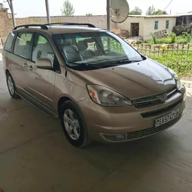 Toyota Sienna 2005