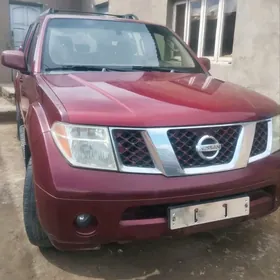 Nissan Pathfinder 2005