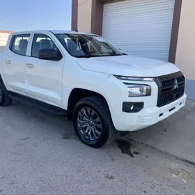 Mitsubishi L200 2024