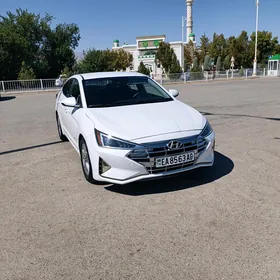 Hyundai Elantra 2020