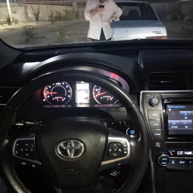 Toyota Camry 2017