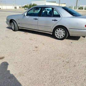 Mercedes-Benz E320 1999