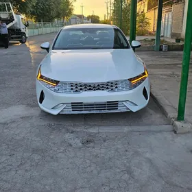 Kia K5 2021