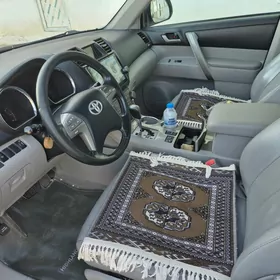 Toyota Highlander 2010