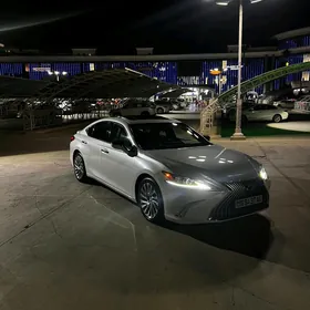 Lexus ES 350 2020