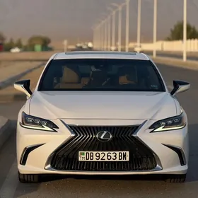 Lexus ES 350 2022