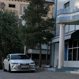 Toyota Avalon 2019