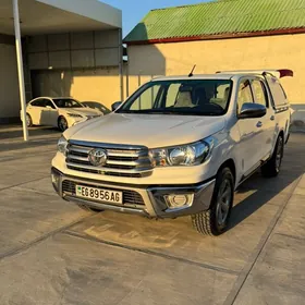 Toyota Hilux 2022