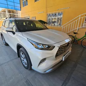 Toyota Highlander 2020