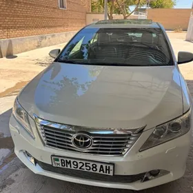 Toyota Camry 2012
