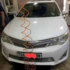 Toyota Camry 2013