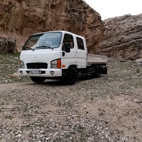 Mitsubishi Canter 2000