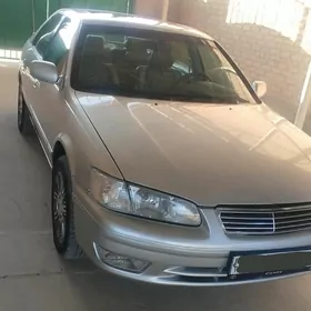 Toyota Camry 2000