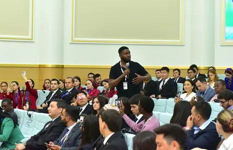 На Молодёжном форуме стран без выхода к морю приняли декларацию о «наведении мостов»