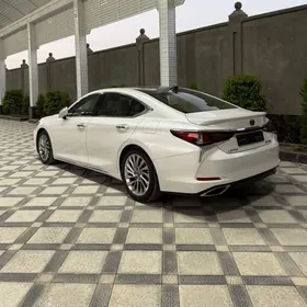 Lexus ES 350 2020