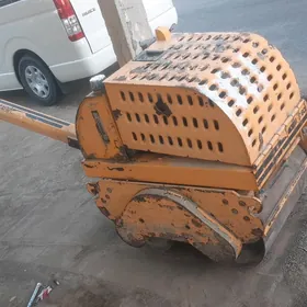 JCB Pilingmaster 2014