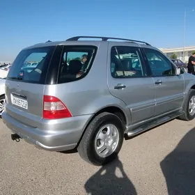 Mercedes-Benz ML400 2002