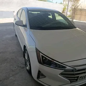Hyundai Elantra 2020
