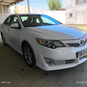 Toyota Camry 2013
