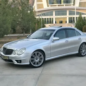 Mercedes-Benz E320 2003