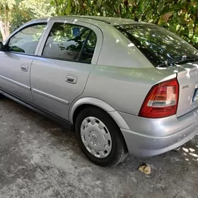 Opel Astra 2001