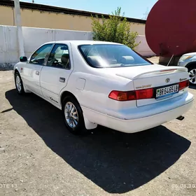 Toyota Camry 2001