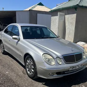 Mercedes-Benz E320 2003