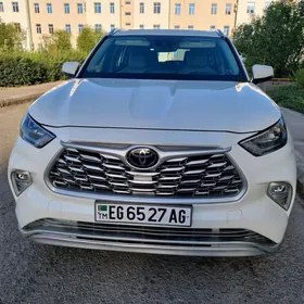 Toyota Highlander 2020
