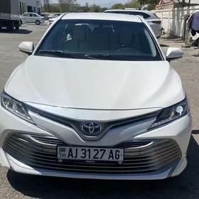 Toyota Camry Hybrid 2020
